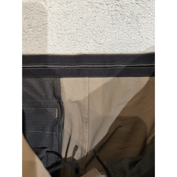 Vuori Shorts Men's M Fleet Performance Stretch Preppy Golf Chino Drawstring EUC - Picture 11 of 15